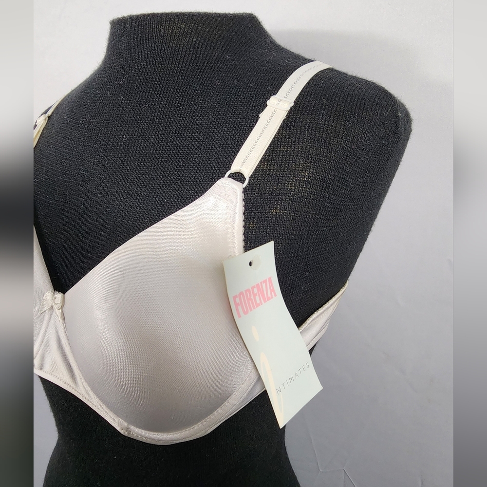 ♥️ NWT VINTAGE FORENZA INTIMATES UNDERWIRE BRA - 36B - WHITE ♥️ - Picture 3 of 8